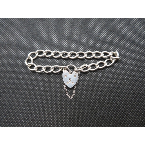 13 - Vintage silver bracelet with padlock and chain Birmingham 1975 13g