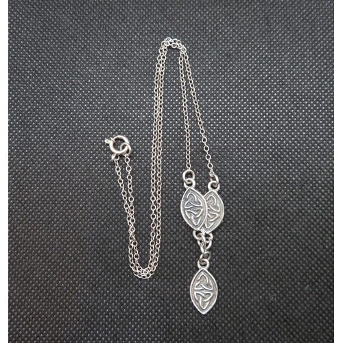 20 - Vintage silver Celtic design necklace 18