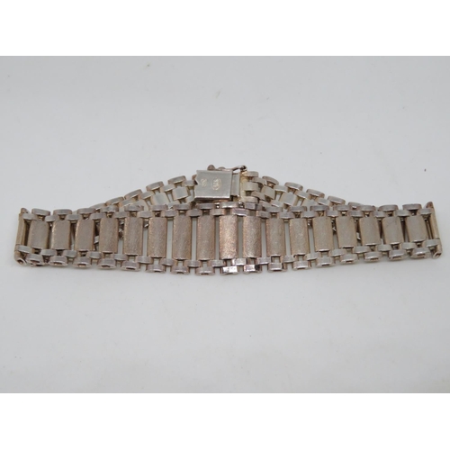 53 - Vintage silver graduated bracelet HM London 1979 7.5