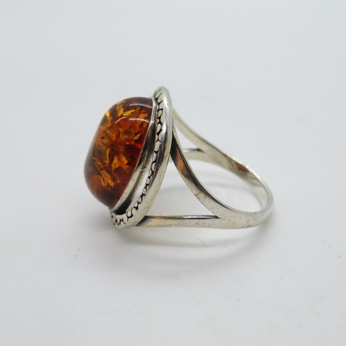 59 - Vintage silver ring set with amber size P