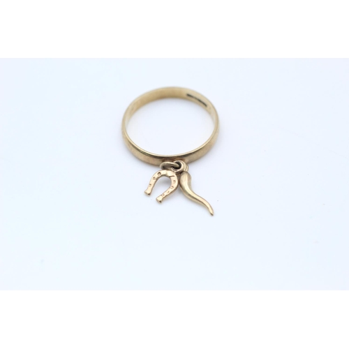 9ct Gold horse shoe \u0026 cornicello charm 