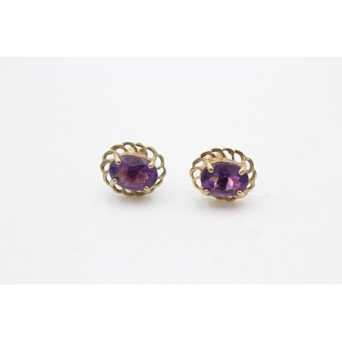 15 - 2 x 9ct gold gemstone drop earrings inc. garnet, amethyst (2.6g)