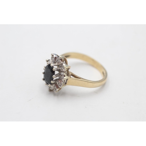 19 - 9ct gold vintage sapphire & diamond halo ring (3.2g)
