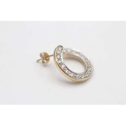 29 - 9ct gold clear gemstone open twist hoop earrings (3.2g)