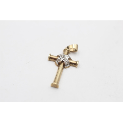33 - 9ct two tone gold diamond cross pendant & 9ct white gold diamond pendant necklace (3.4g)