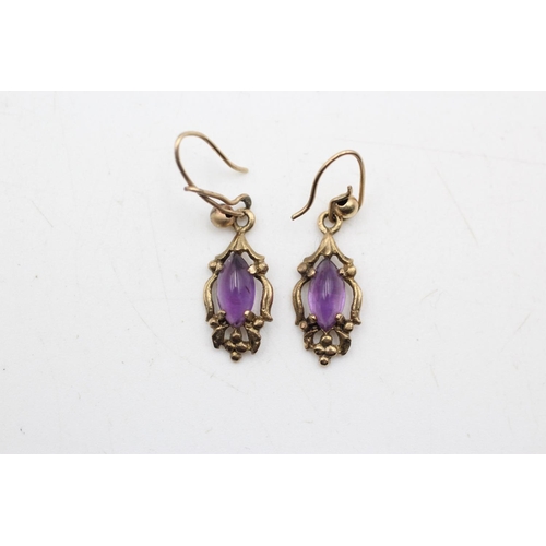 46 - 2 x 9ct gold gemstone drop earrings inc. garnet & amethyst (2.6g)