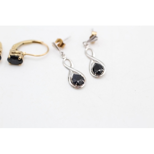 5 - 2 x 9ct gold stone set earrings inc. sapphire, white gold (1.7g)