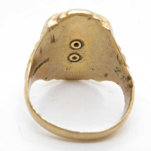 38 - 10ct gold ring size P 6.1g