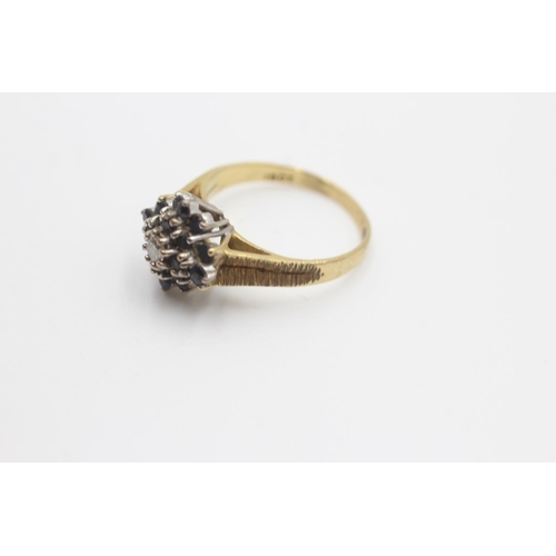 2 - 18ct gold diamond & sapphire starburst cluster ring (4.4g) size O