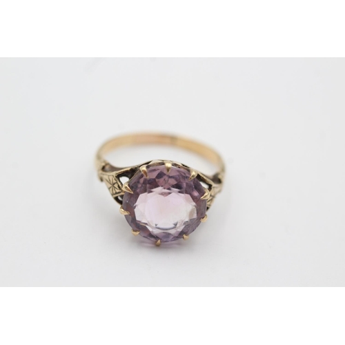 56 - 9ct gold round cut amethyst claw set ring (3.5g) Size P