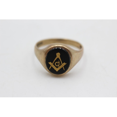 11 - 9ct gold onyx masonic signet ring (4.2g) size S