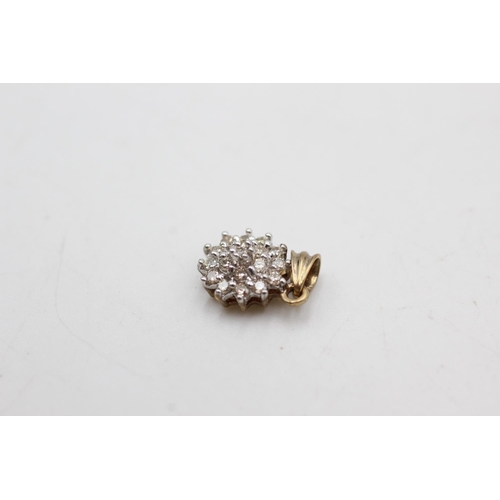 14 - 9ct gold diamond pendant necklace (1.4g)
