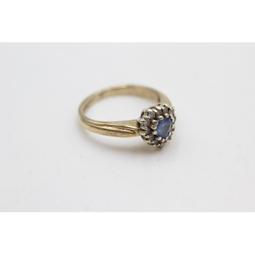 21 - 9ct gold diamond & sapphire halo ring (2.7g) size J