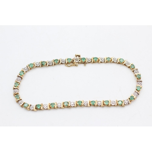43 - 9ct gold emerald & diamond tennis bracelet (6g)