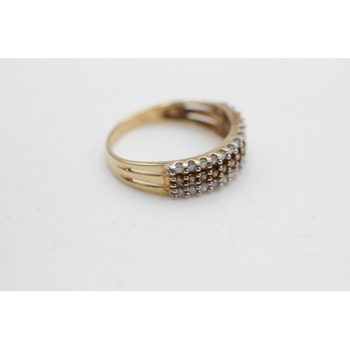 8 - 9ct gold diamond triple band ring (2.7g) size Q