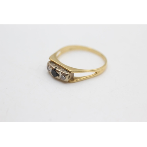 9 - 18ct gold sapphire & diamond trilogy ring (3.2g) size Q