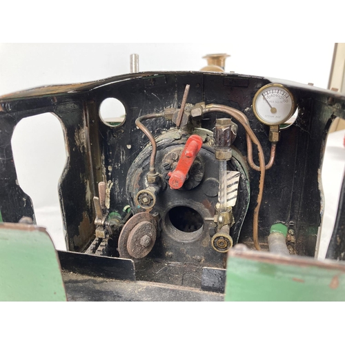 258 - 0-6-0 3½ ING Gauge live steam locomotive painted green, black and red. Brass features throughout. Ve... 