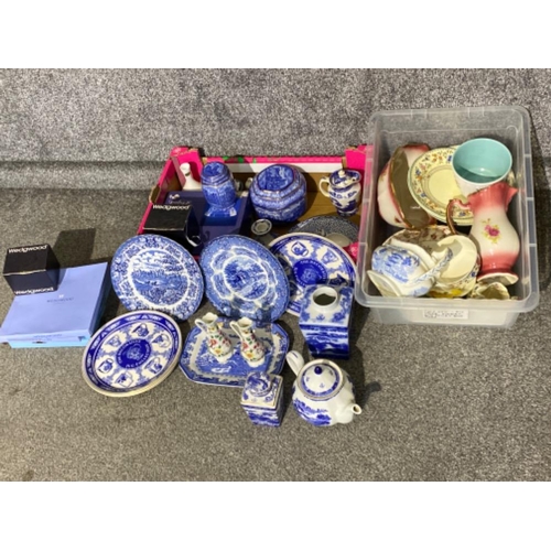 18 - 3 boxes containing a large quantity of blue & white Ringtons ware