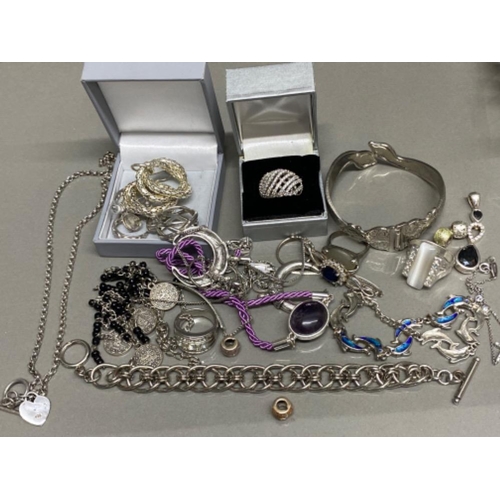 29 - Large quantity of white metal costume jewellery items including rings, bangle, earrings etc, some it... 