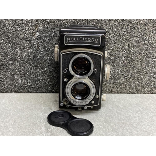 34 - Rolleicord Vb TLR film camera with brown leather case