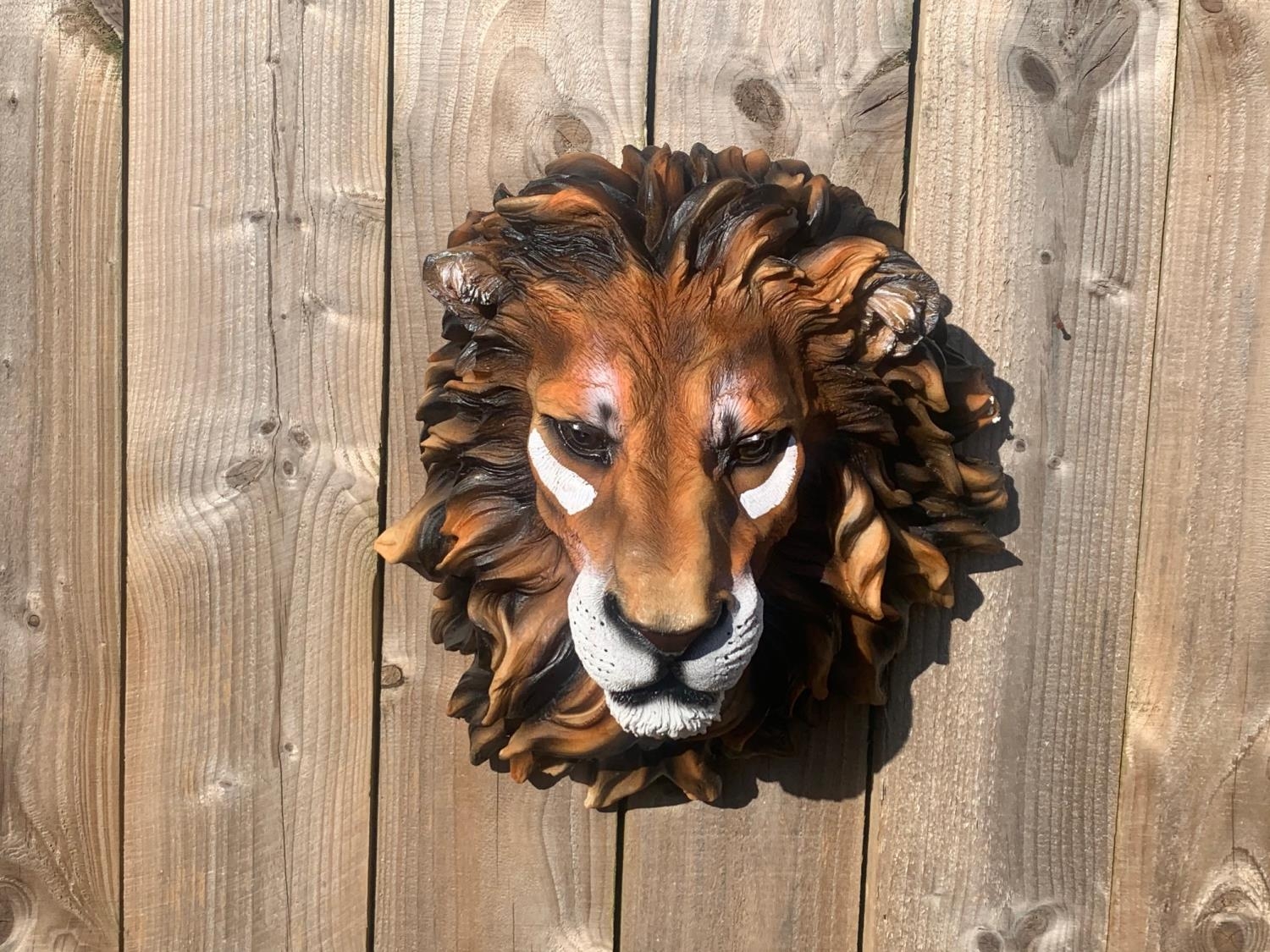 LARGE RESIN WALL MOUNTED LIONS HEAD