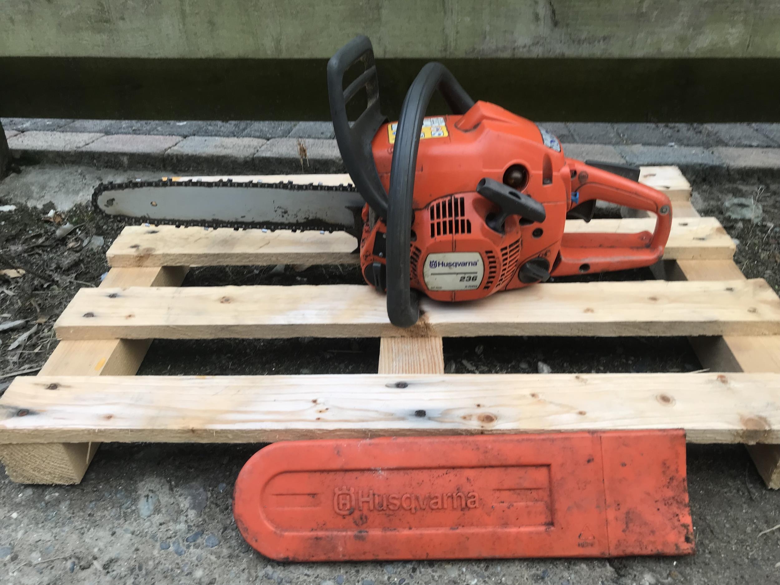 Husqvarna 236 chainsaw, starts but wont keep running, needs attention
