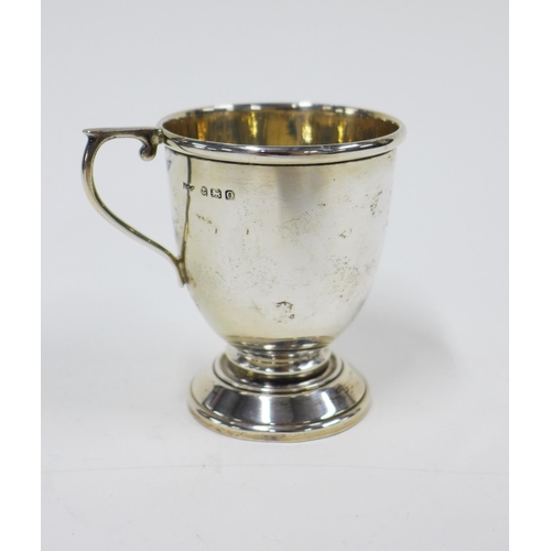 29 - George VI silver christening mug, Birmingham 1938, 7cm...