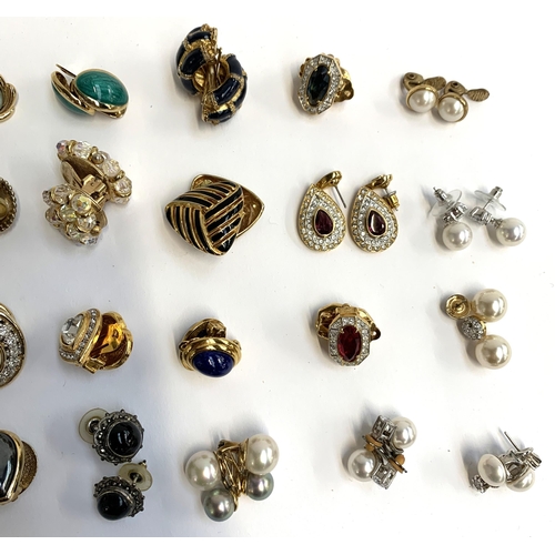 35 - A lot of approx. 28 pairs of costume jewellery earrings, stud and clip on, to include Dorlan, Majori... 