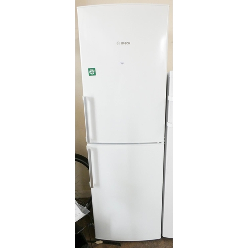 A Bosch half and half fridge freezer Barnebys