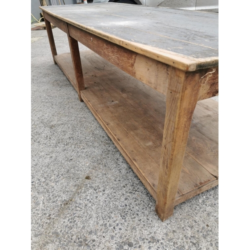 5A - 19th C. pine kitchen table on six square tappered legs and platform base {74 cm H x 280 cm L x 100 c... 