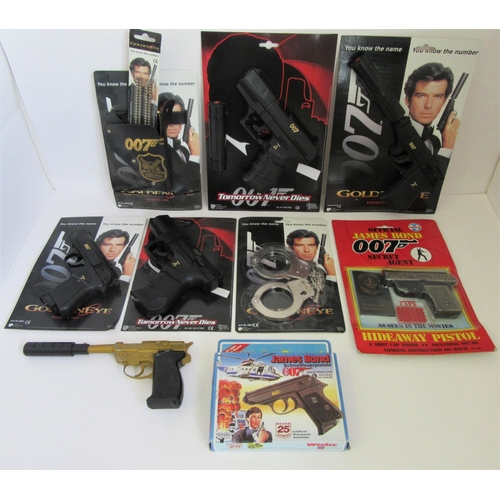 JAMES BOND COIBEL & LONE STAR/WICKE replica pistols, handcuffs, holster ...