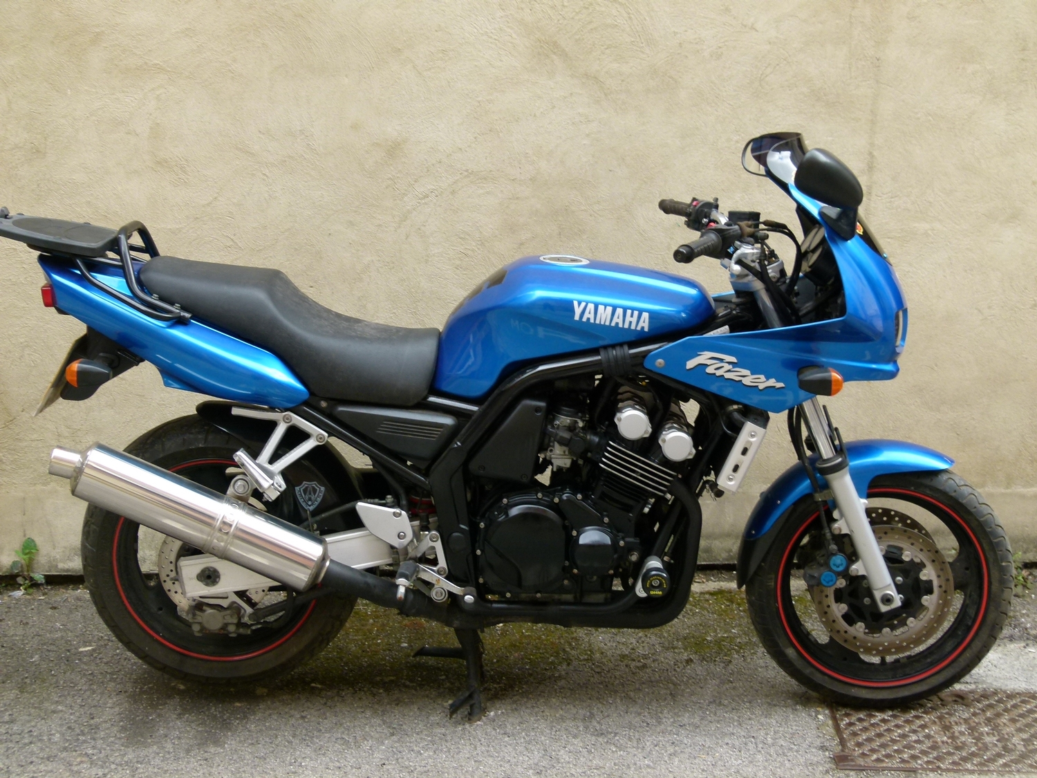 Yamaha Fzs 600 Fazer Motorbike 599cc Petrol Blue Registration