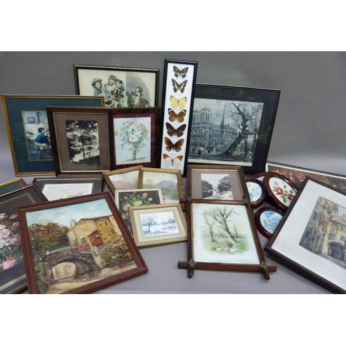 A Victorian Oxford frame containing a chromolithographic print together