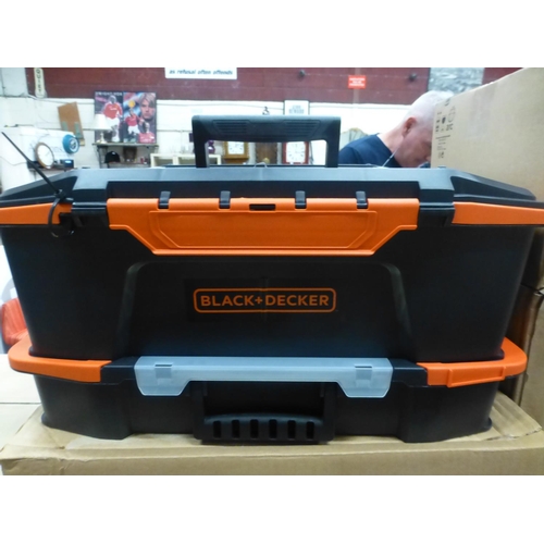 541 - NEW BLACK AND DECKER 2 TIER TOOLBOX