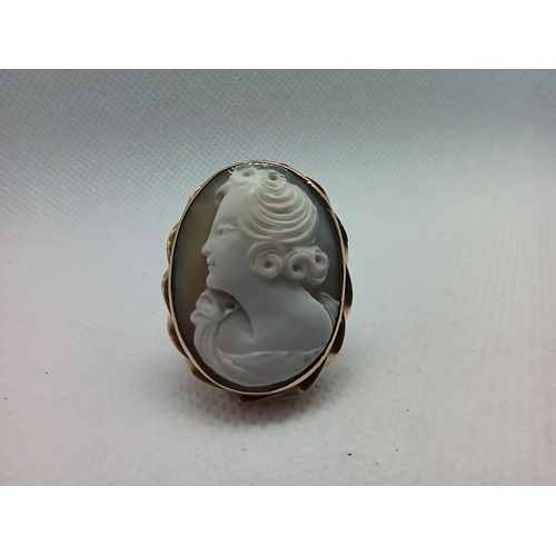 136 - A Large Shell Cameo 9ct Gold (Unmarked but tested) Ring - 8.5gms total weight - Size N/O