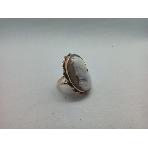 136 - A Large Shell Cameo 9ct Gold (Unmarked but tested) Ring - 8.5gms total weight - Size N/O