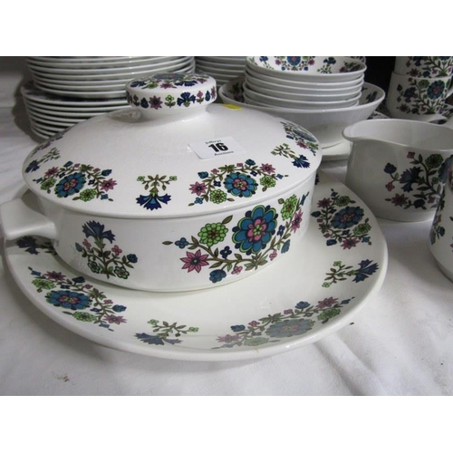 16 - RETRO POTTERY, Midwinter Jessie Tait, country garden pattern floral bordered tableware including 9 c... 