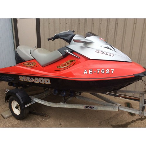 4 - COLLECTION PAR;
Seadoo Jetski, 155 wake edition jetski with weightboard and rope, 88 hours from new,... 