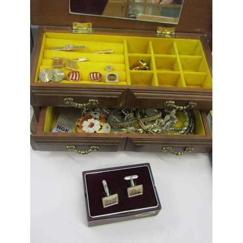 116 - COSTUME JEWELLERY & ITEMS OF VERTU, jewellery box containing small selection of costume jewellery in... 