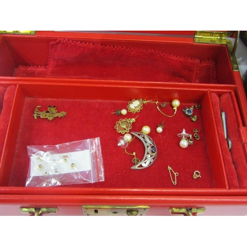 125 - COSTUME JEWELLERY, 2 boxes containing selection of costume jewellery including faux pearls, mother-o... 