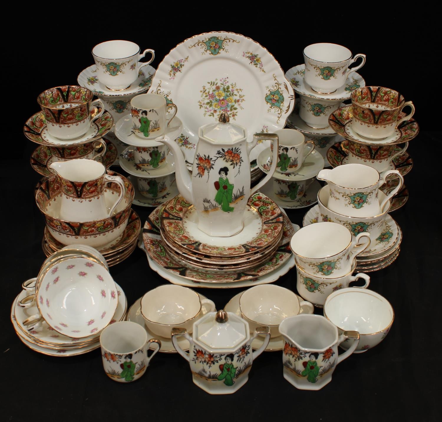 A Royal Standard True Love pattern tea set; a set of four Aynsley teacups...