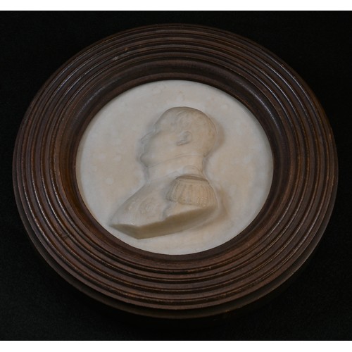 5013 - A 19th century Carrara marble portrait roundel, Napoleon Bonaparte, bust length, carved in relief, 1... 
