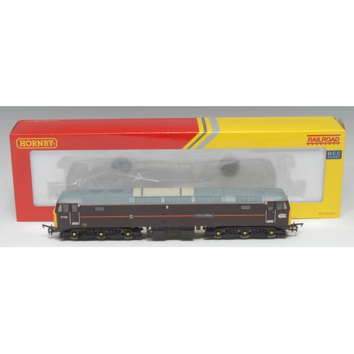 2048 - Hornby OO Gauge R3757 Class 47 Co-Co diesel locomotive “Prince William” (DCC ready), EWS Royal clare... 