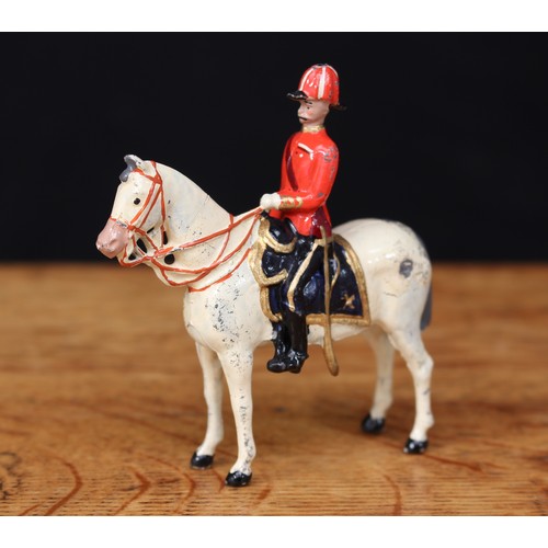 5232 - W Britain (Britains) an uncatalogued Field Marshal on horseback, empty handed with fixed arms, dress... 