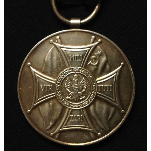 12 - Polish Medal Zasluzonym na Polu Chwalyoland,  Medal for Merit on the Field of Glory 2nd Class in sil... 