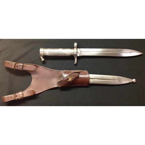 25 - Swedish M1886 Pattern bayonet with conical locking stud. Doubled edged blade 206mm in length. Serial... 