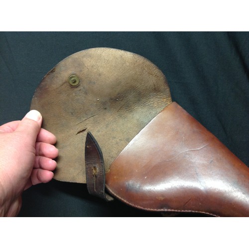 59 - WW1 British Army Brown Leather Officers Revolver Holster. No markings. Closure strap with stud faste... 