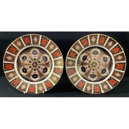 6 - A pair of Royal Crown Derby Imari 1128 pattern dinner plates, 27cm diameter, printed marks, first qu... 