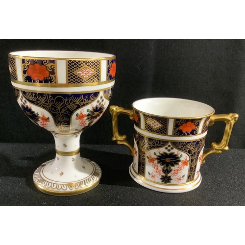 30 - A Royal Crown Derby Imari 1128 pattern goblet, an 1128 pattern loving cup, seconds (2)
