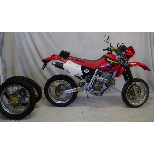 Honda XR400R motorcycle. 2003. 3697km c/w spare motocross ...